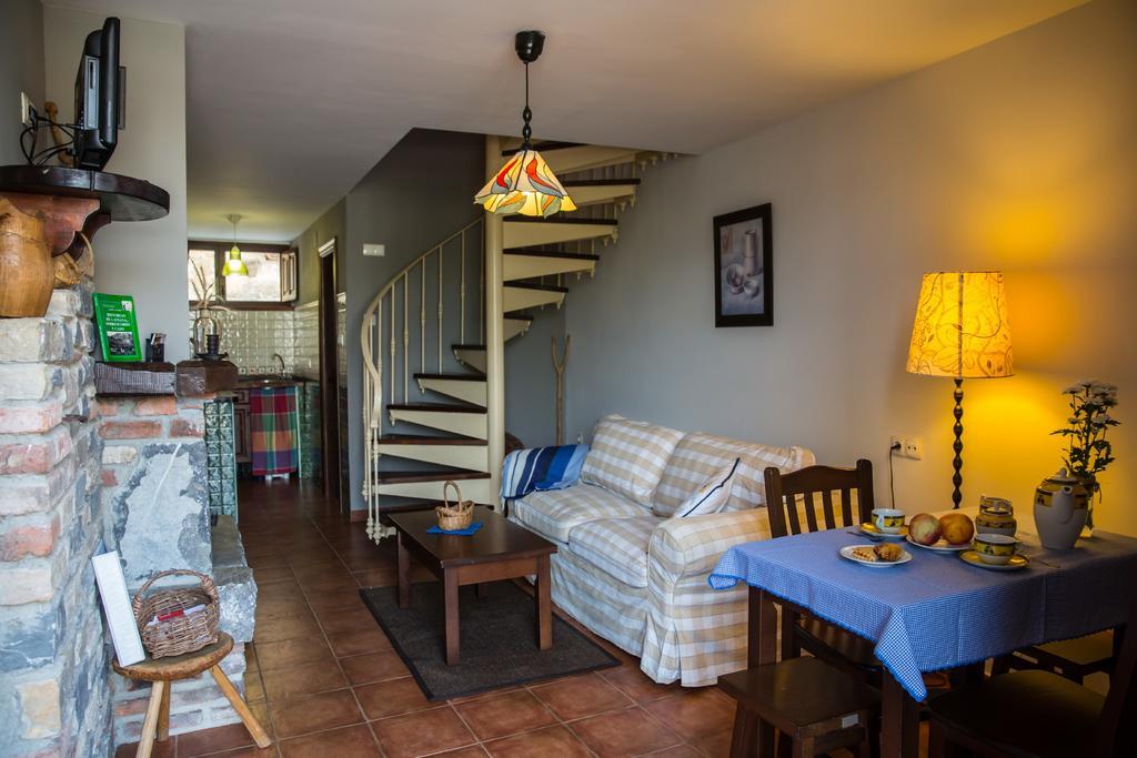 Apartamentos Rurales El Collain De Кампьельос Экстерьер фото